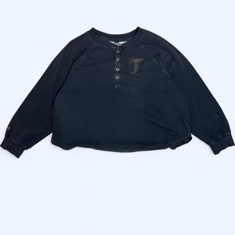 Vintage Old Navy streetwear sweatshirt